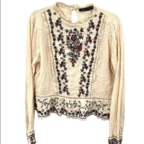 Zara Romantic embroidered blouse size medium - Picture 3 of 10